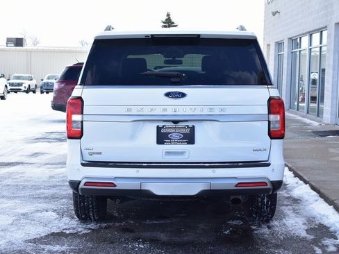 Used 2023 Ford Expedition Max XLT image 5