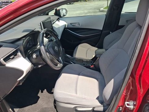 Used 2023 Toyota Corolla SE w/ SE Premium Package image 12