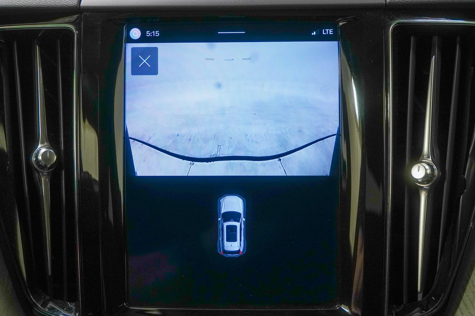 Used 2025 Volvo XC60 B5 Plus AWD/4WD image 34