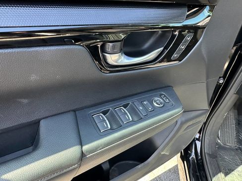Used 2025 Honda CR-V EX-L image 24