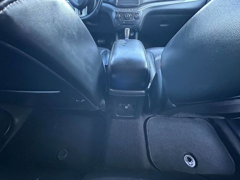 Used 2017 Dodge Journey Crossroad image 30