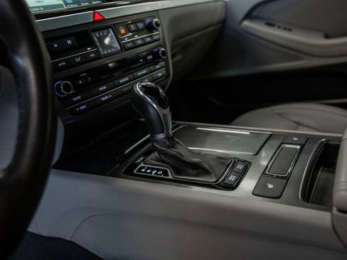 Used 2017 Genesis G80 3.8 image 22