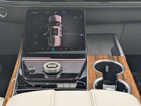 Used 2025 Cadillac Escalade Sport Platinum image 19