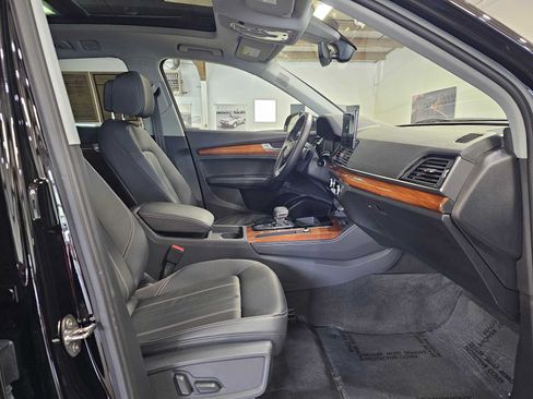 Used 2023 Audi Q5 2.0T Premium Plus w/ Premium Plus Package AWD/4WD image 10