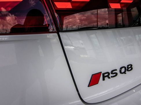 Used 2025 Audi RS Q8 performance image 13