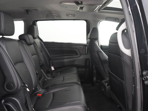 Used 2023 Honda Odyssey Touring image 14