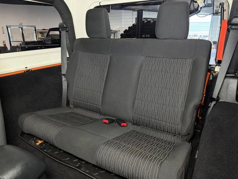 Used 2012 Jeep Wrangler Rubicon w/ PWR Convenience Group AWD/4WD image 17