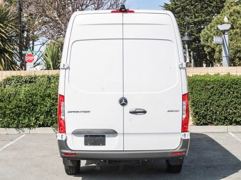 New 2025 Mercedes-Benz Sprinter 2500 image 7