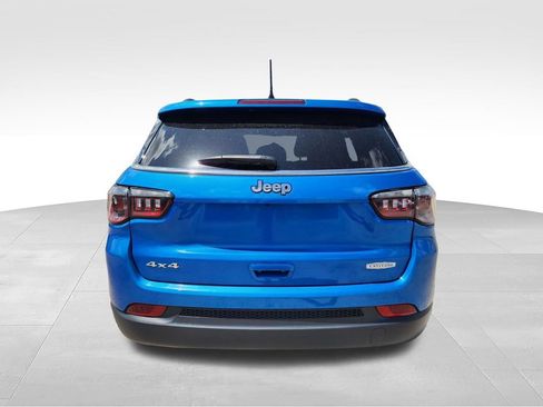 Used 2024 Jeep Compass Latitude AWD/4WD image 8