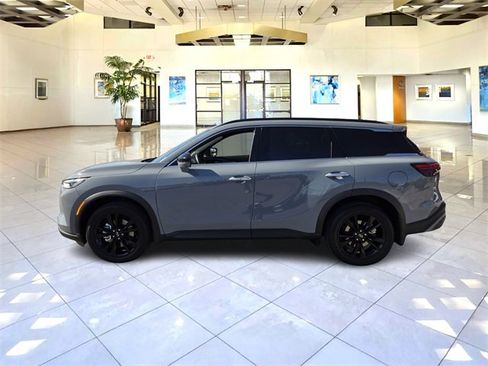 Certified 2025 INFINITI QX60 Luxe w/ Black Edition image 4