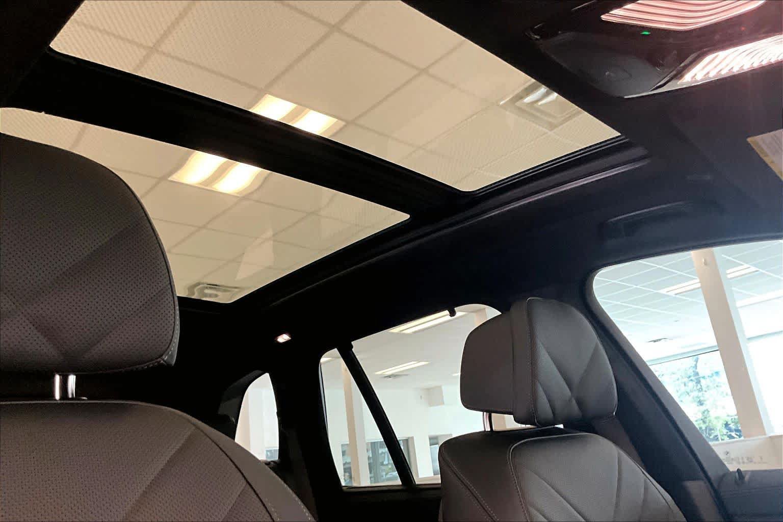 Used 2025 BMW X5 sDrive40i w/ Executive Package RWD image 13