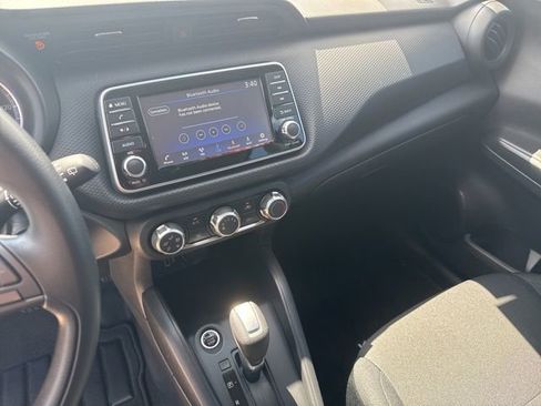 Used 2025 Nissan Kicks Play S FWD image 17