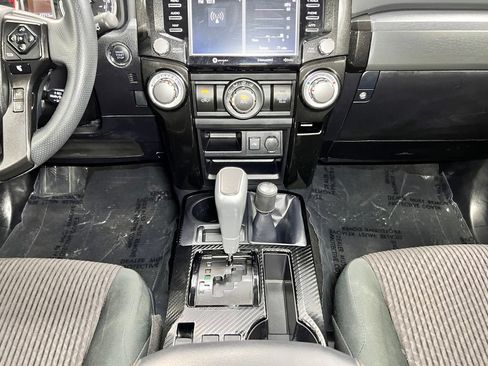 Used 2021 Toyota 4Runner Venture w/ Moonroof Package AWD/4WD image 20