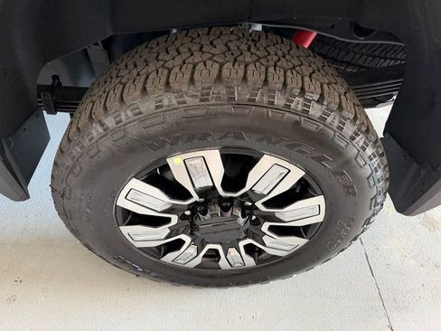 New 2026 GMC Sierra 2500 Denali w/ Denali Reserve Package image 6