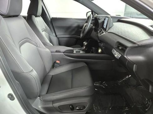 Certified 2024 Lexus UX 250h FWD image 23