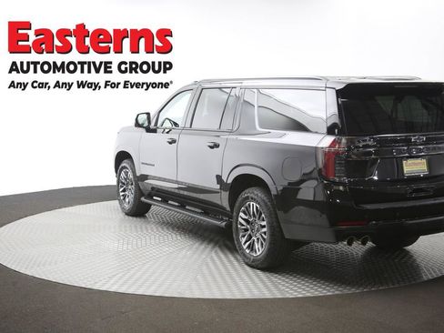 Used 2025 Chevrolet Suburban Z71 AWD/4WD image 68