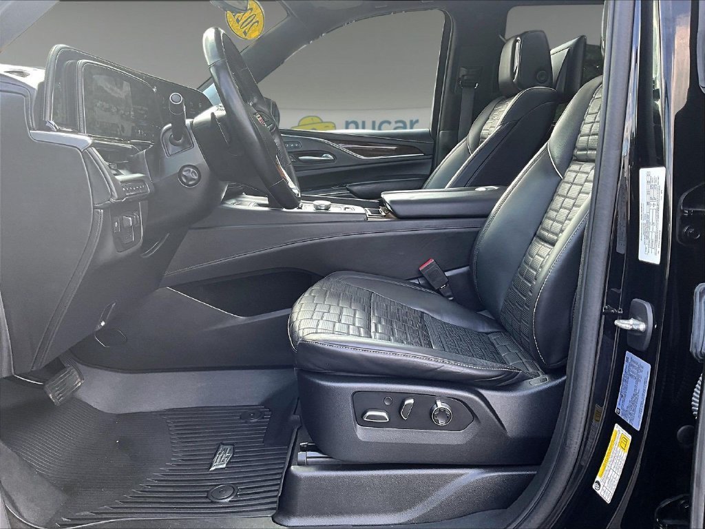 Used 2021 Cadillac Escalade Sport Platinum w/ LPO, Floor Liner Package AWD/4WD image 8