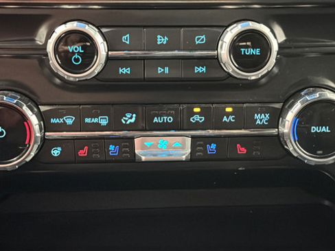 Used 2024 Ford F150 Lariat w/ Equipment Group 502A High AWD/4WD image 18