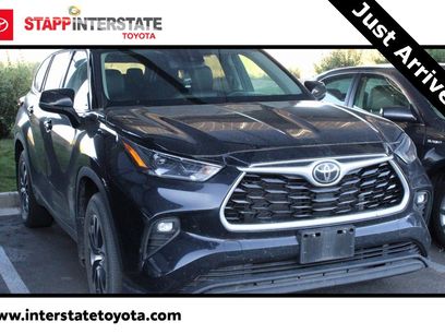 Used 2022 Toyota Highlander XLE