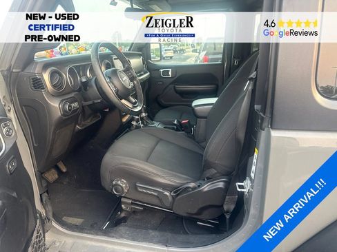 Used 2019 Jeep Wrangler Sport AWD/4WD image 4