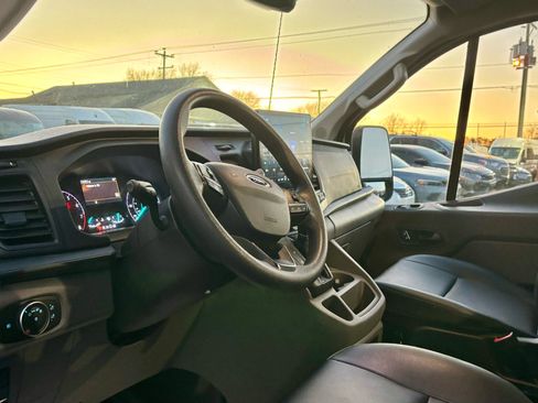 Used 2022 Ford Transit 150 Low Roof AWD image 5