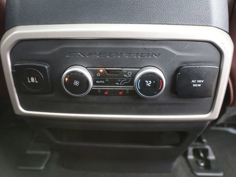Used 2024 Ford Expedition Limited image 22