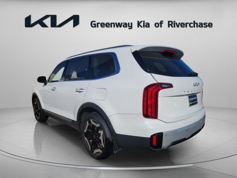 Used 2023 Kia Telluride S image 5