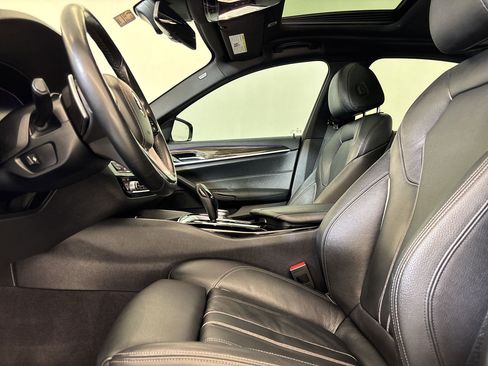 Used 2020 BMW 540i w/ Convenience Package RWD image 5