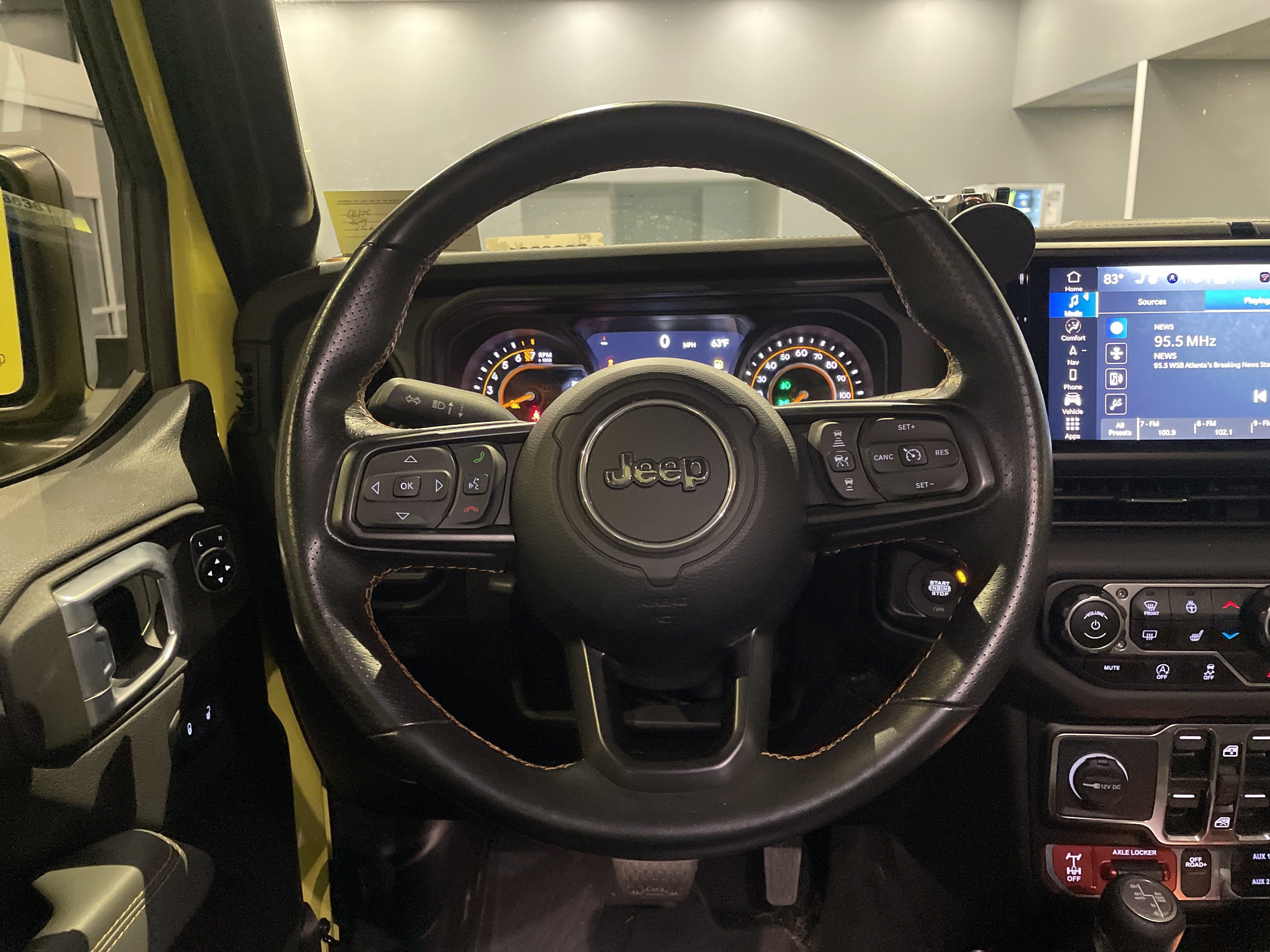 Used 2024 Jeep Gladiator Mojave AWD/4WD image 20