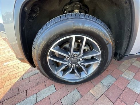 Used 2020 Jeep Grand Cherokee Limited w/ Luxury Group II image 14