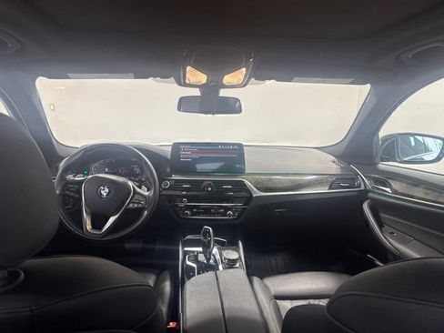 Used 2023 BMW 540i w/ Convenience Package RWD image 18