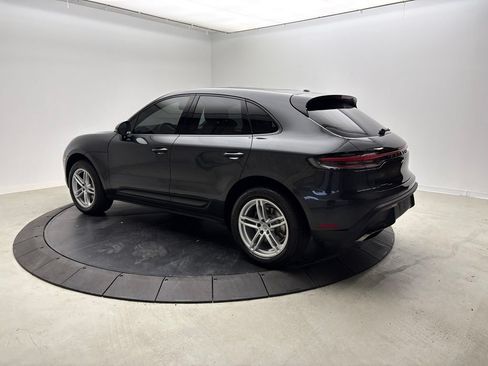 Certified 2024 Porsche Macan AWD/4WD image 3