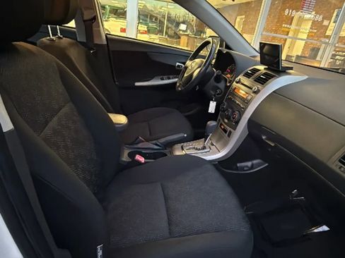 Used 2010 Toyota Corolla S image 13