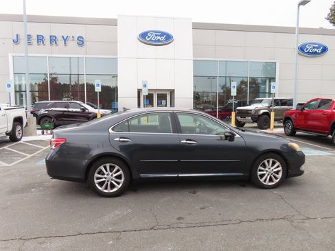 Used 2011 Lexus ES 350 image 4