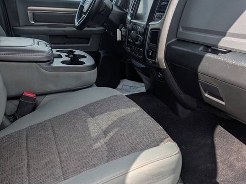 Used 2016 RAM 1500 Classic SLT w/ Luxury Group AWD/4WD image 17