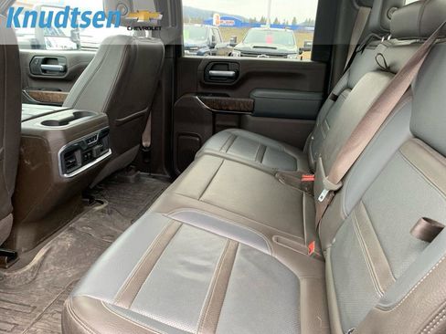 Used 2021 GMC Sierra 3500 Denali w/ Denali Ultimate Package image 16