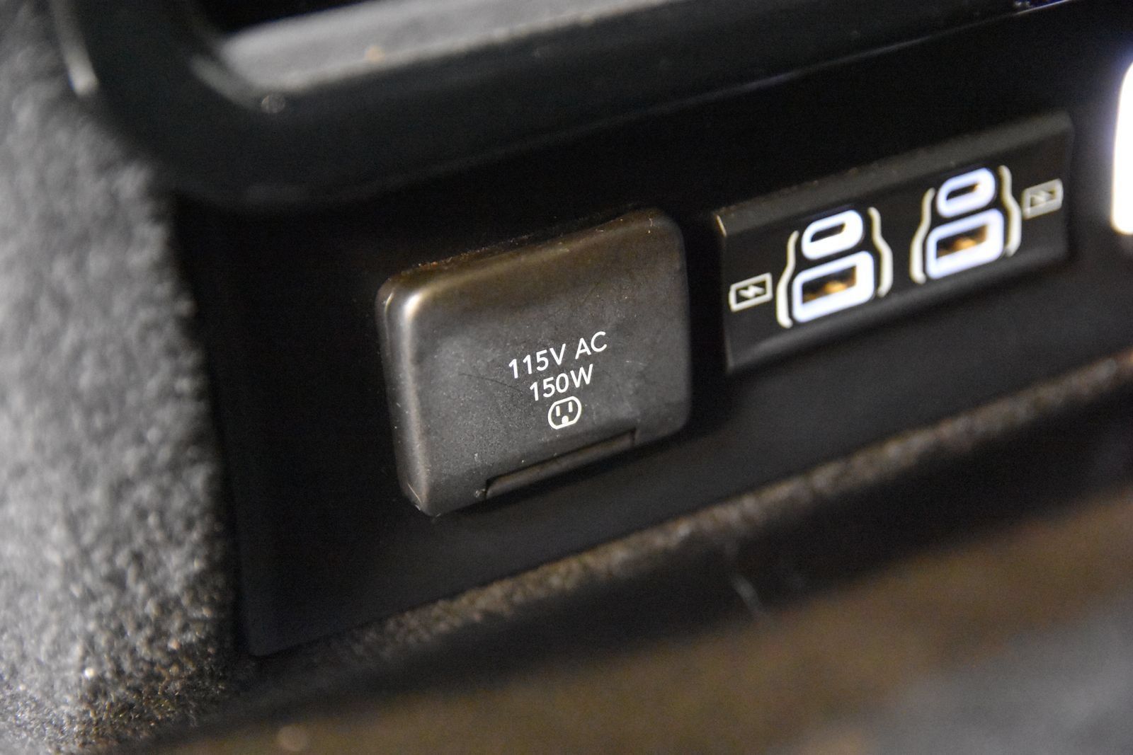 Used 2024 Jeep Wagoneer Series II w/ Flexible Seating Group RWD image 36