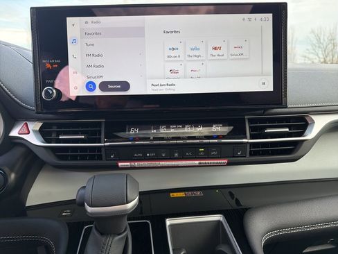 New 2026 Toyota Sienna XSE image 11