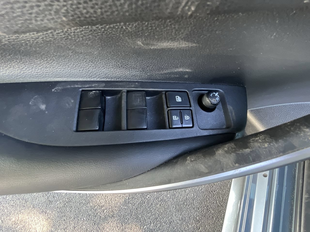 Used 2021 Toyota Corolla SE FWD image 4