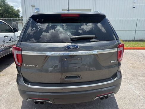 Used 2018 Ford Explorer Platinum AWD/4WD image 11