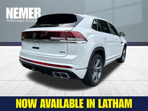 Used 2024 Volkswagen Atlas Cross Sport SEL R-Line AWD/4WD image 4