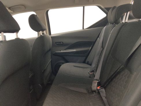 Used 2022 Nissan Kicks S FWD image 18