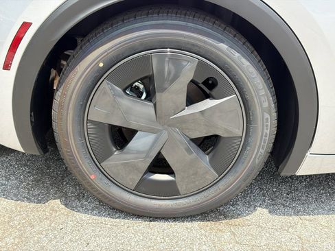 New 2026 Toyota Prius Plug-In Hybrid FWD image 21