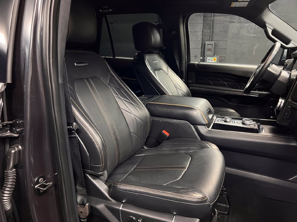 Used 2024 Ford Expedition Max Platinum AWD/4WD image 9