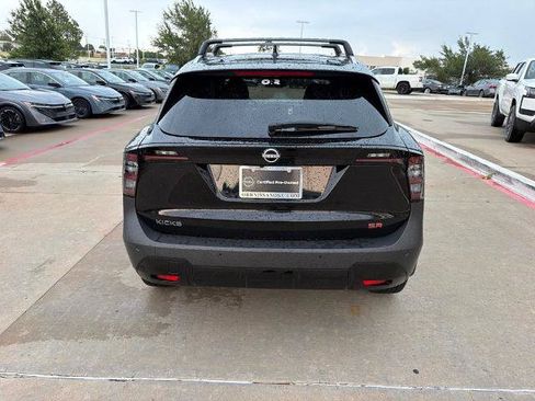 Certified 2025 Nissan Kicks SR FWD image 7