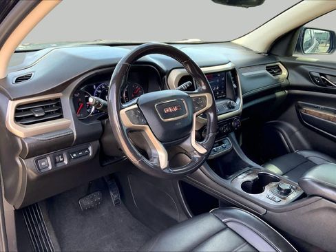 Used 2021 GMC Acadia Denali w/ Denali Technology Package FWD image 18