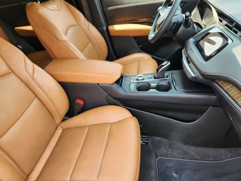 Used 2022 Cadillac XT4 Premium Luxury w/ Enhanced Visibility Package AWD/4WD image 23