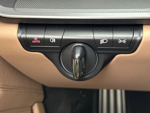 Used 2024 Porsche 911 Carrera 4S image 27