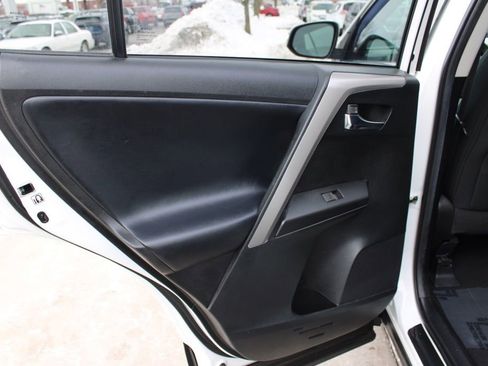 Used 2018 Toyota RAV4 XLE image 25