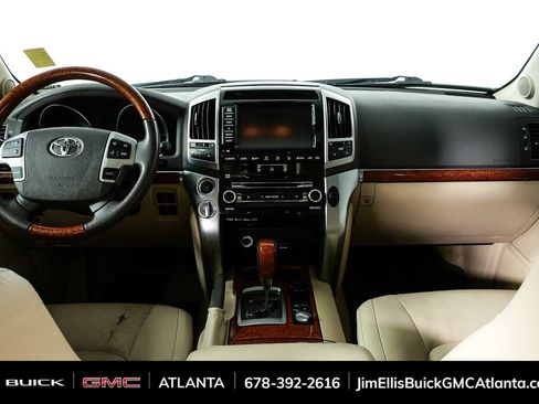 Used 2015 Toyota Land Cruiser AWD/4WD image 20